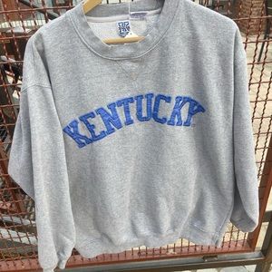 90’s Vintage “KENTUCKY WILDCATS” Spell Out Embroidered Logo Crewneck
